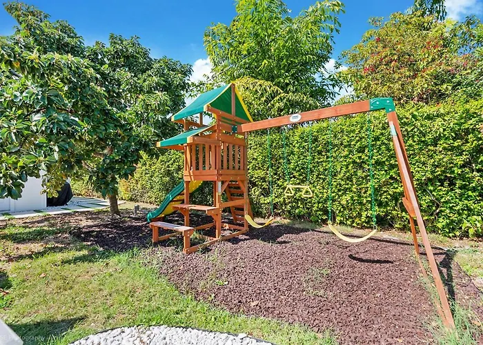 Miami Paradise Resort- Htd Pool, Mini Golf, Playground, Bbq, Baby Items